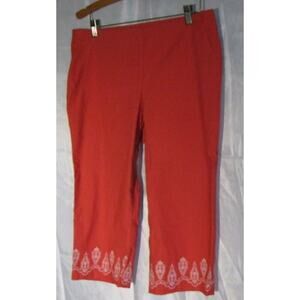Soho Apparel Ltmd Cropped pants red Embroidered straight legs Stretch  size L